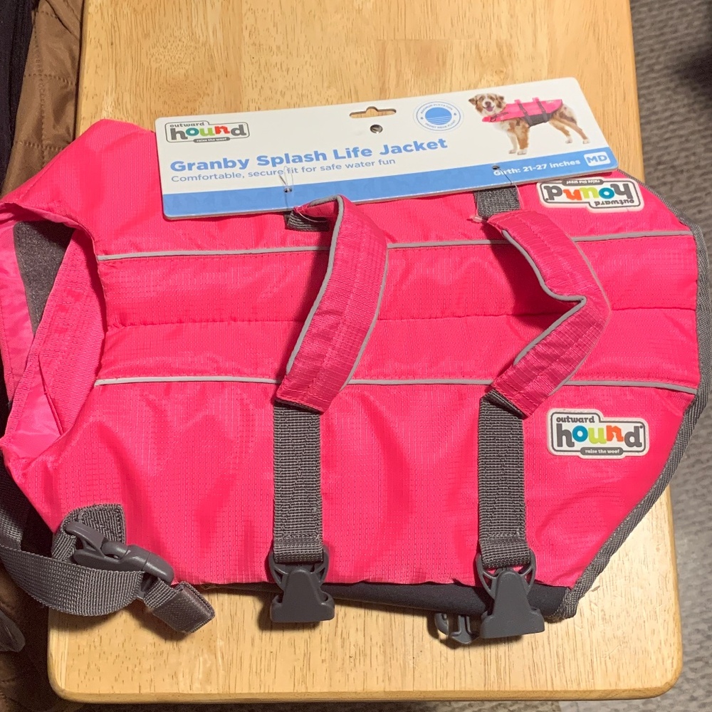 Outward hound dog life jacket pink (NWT)